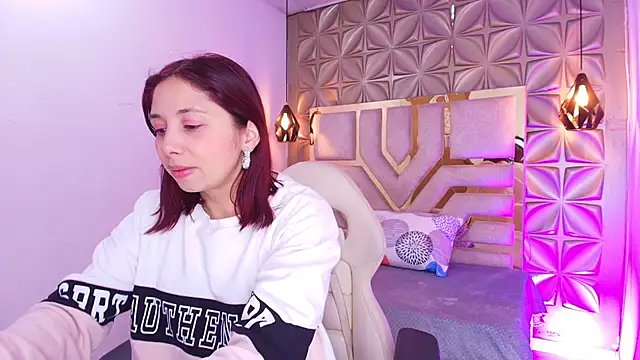 stephaniesun  online show from 06-02-26, 12:16