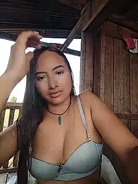 Snapshot of Soffia-zapata chatting on 06-12-26, 05:00 Soffia-zapata online show from 06-12-26, 05:00