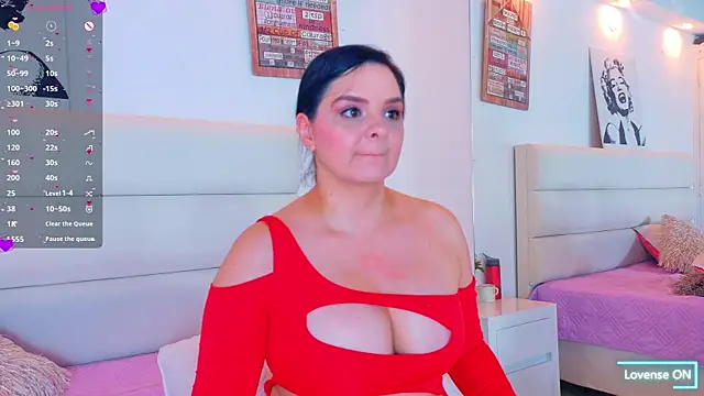 Snapshot of Isabellaa_Reyes chatting on 05-23-26, 02:49 Isabellaa Reyes online show from 05-23-26, 02:49