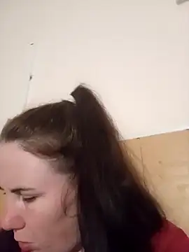 AnnaBeatrissa online show from 04-22-26, 06:47