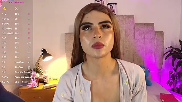 Emily hall19 online show from 06-18-26, 07:30