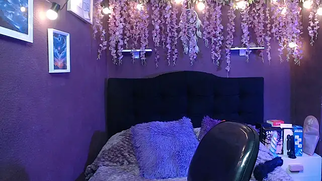 Snapshot of monik299 chatting on 05-20-26, 01:19 monik299 online show from 05-20-26, 01:19
