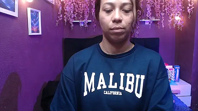 Snapshot of monik299 chatting on 04-30-26, 01:18 monik299 online show from 04-30-26, 01:18