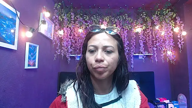 Snapshot of monik299 chatting on 05-14-26, 12:57 monik299 online show from 05-14-26, 12:57