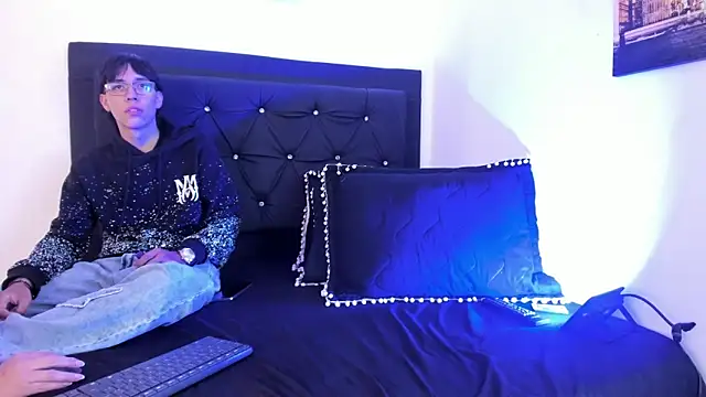 DANILO SMIT online show from 04-23-26, 08:21