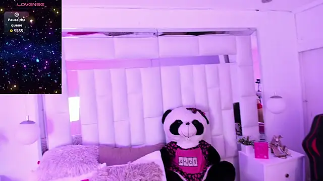 athenea fox  online show from 04-23-26, 08:54