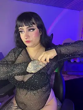 Snapshot of naeniademontyy chatting on 05-20-26, 01:41 naeniademontyy online show from 05-20-26, 01:41