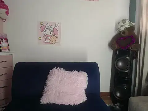 Snapshot of Emybbyx chatting on 05-22-26, 08:18 Emybbyx online show from 05-22-26, 08:18