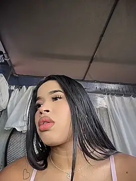 EmmaExoticaXXX online show from 06-12-26, 09:34
