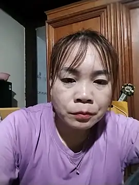 Snapshot of Squirt107 chatting on 07-14-26, 01:17 Squirt107 online show from 07-14-26, 01:17