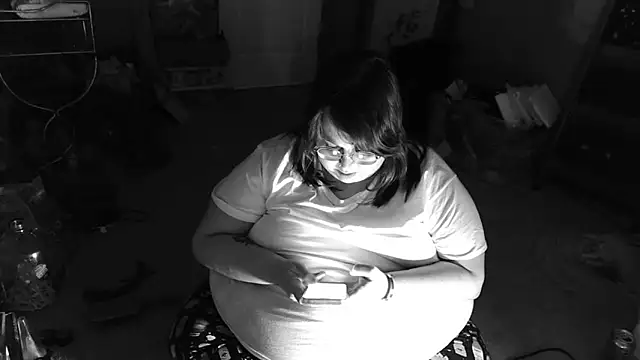 Snapshot of princessghostiii chatting on 05-02-26, 12:05 princessghostiii online show from 05-02-26, 12:05