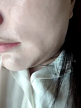 Hot-bebe online show from 04-27-26, 05:49