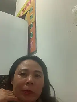 Snapshot of Helen-baby chatting on 04-29-26, 06:47 Helen-baby online show from 04-29-26, 06:47