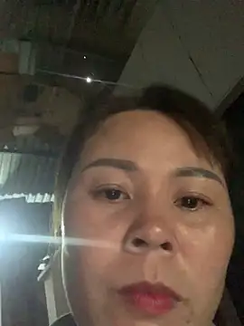 Snapshot of Helen-baby chatting on 05-19-26, 05:14 Helen-baby online show from 05-19-26, 05:14
