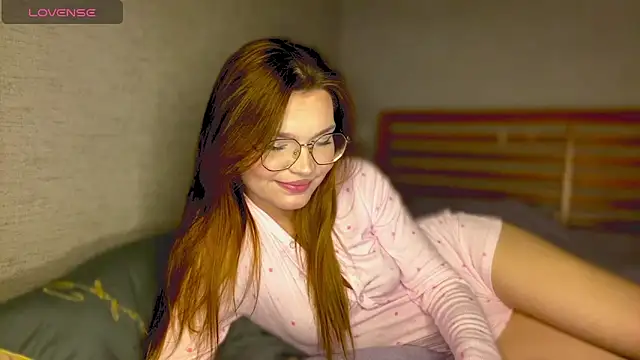 Snapshot of TessaLust_ chatting on 05-03-26, 06:22 TessaLust online show from 05-03-26, 06:22