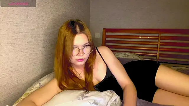 Snapshot of TessaLust_ chatting on 05-18-26, 07:51 TessaLust online show from 05-18-26, 07:51