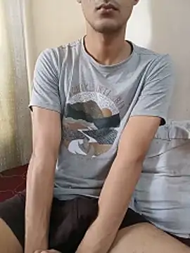 Snapshot of skinny_raj chatting on 06-14-26, 12:28 skinny raj online show from 06-14-26, 12:28