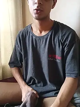 Snapshot of skinny_raj chatting on 06-18-26, 08:24 skinny raj online show from 06-18-26, 08:24