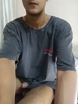 Snapshot of skinny_raj chatting on 06-18-26, 07:52 skinny raj online show from 06-18-26, 07:52