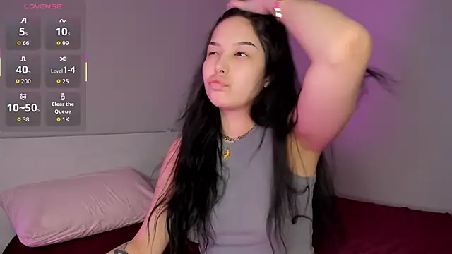 Snapshot of missinfull chatting on 05-12-26, 01:28 missinfull online show from 05-12-26, 01:28