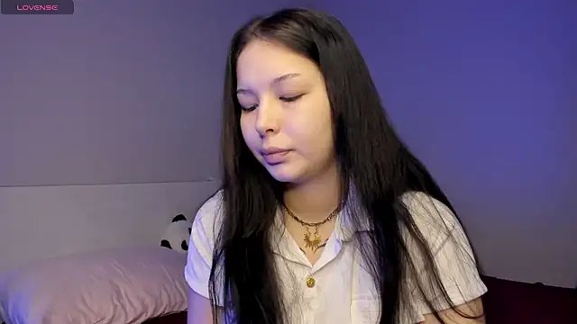 Snapshot of missinfull chatting on 05-15-26, 01:31 missinfull online show from 05-15-26, 01:31
