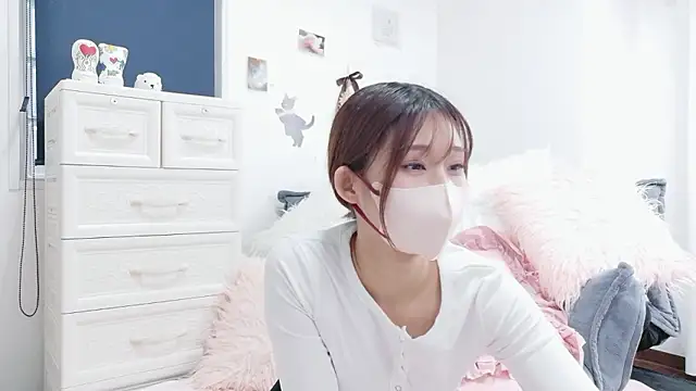 Snapshot of Neko_o33 chatting on 06-02-26, 08:14 Neko o33 online show from 06-02-26, 08:14