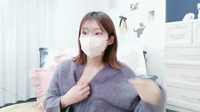 Snapshot of Neko_o33 chatting on 05-01-26, 06:18 Neko o33 online show from 05-01-26, 06:18