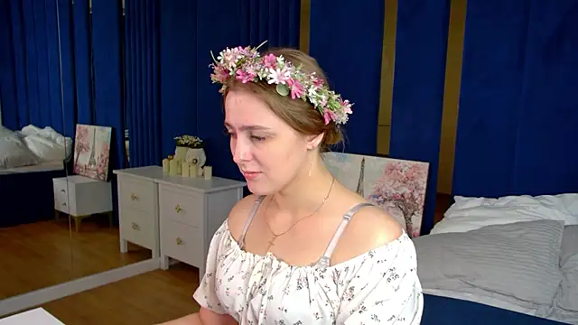 EllaBells online show from 08-04-26, 05:01
