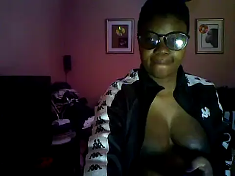 Snapshot of Hotboobs27 chatting on 06-17-26, 08:03 Hotboobs27 online show from 06-17-26, 08:03