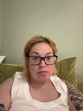 Snapshot of SecretRavenXO chatting on 05-07-26, 09:51 SecretRavenXO online show from 05-07-26, 09:51