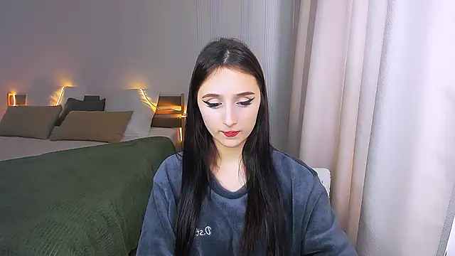 Snapshot of JulietteMonli chatting on 06-02-26, 11:32 JulietteMonli online show from 06-02-26, 11:32