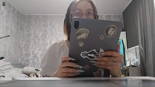 MyungWormington online show from 04-25-26, 01:52