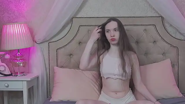 Snapshot of LilaMccoy chatting on 05-16-26, 03:27 LilaMccoy online show from 05-16-26, 03:27