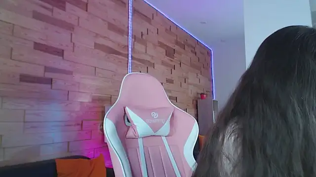 Snapshot of LilaMccoy chatting on 06-15-26, 04:12 LilaMccoy online show from 06-15-26, 04:12