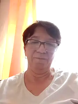 Snapshot of KetQueen101 chatting on 04-28-26, 01:37 KetQueen101 online show from 04-28-26, 01:37