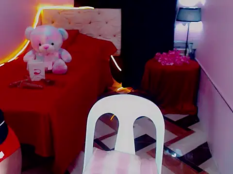 Snapshot of URsexyLylia chatting on 05-08-26, 04:44 URsexyLylia online show from 05-08-26, 04:44