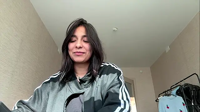 NikiBrunsvold online show from 04-24-26, 02:41