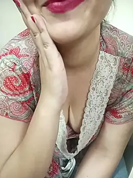 Snapshot of Aayaat__ chatting on 05-15-26, 03:21 Aayaat online show from 05-15-26, 03:21