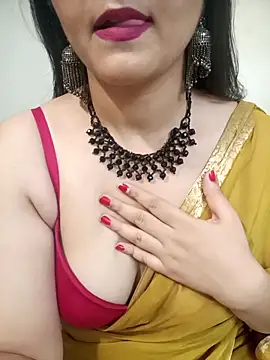 Snapshot of Aayaat__ chatting on 05-21-26, 05:43 Aayaat online show from 05-21-26, 05:43