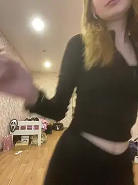 Regina-Patty online show from 04-25-26, 01:36