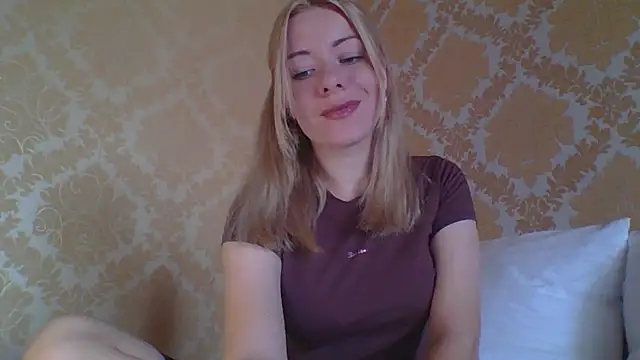 Snapshot of Softy_Aura_ chatting on 07-16-26, 11:07 Softy Aura online show from 07-16-26, 11:07