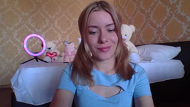Snapshot of Softy_Aura_ chatting on 06-24-26, 10:36 Softy Aura online show from 06-24-26, 10:36