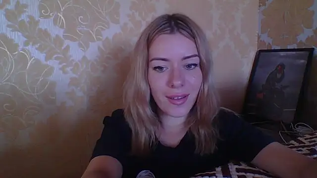 Snapshot of Softy_Aura_ chatting on 06-26-26, 10:43 Softy Aura online show from 06-26-26, 10:43