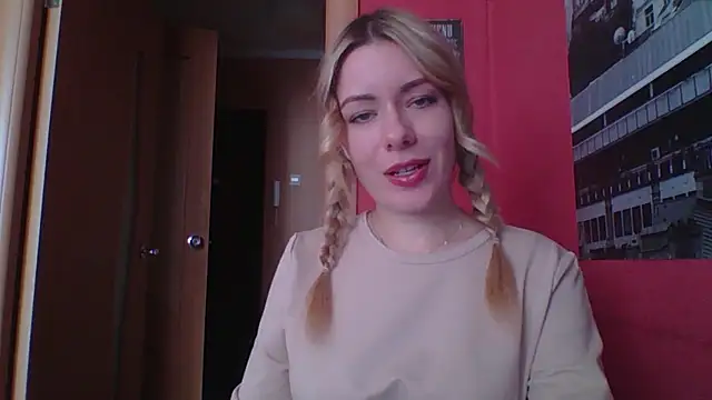Snapshot of Softy_Aura_ chatting on 05-30-26, 11:38 Softy Aura online show from 05-30-26, 11:38