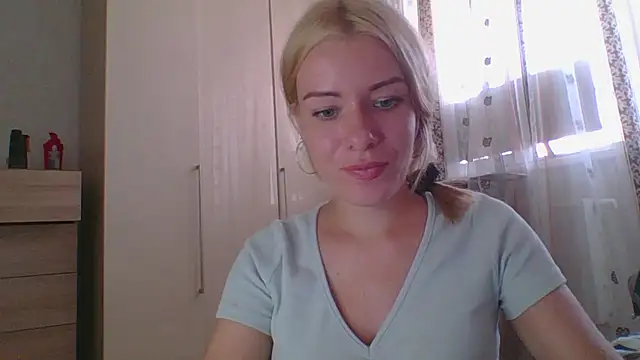 Snapshot of Softy_Aura_ chatting on 08-04-26, 02:10 Softy Aura online show from 08-04-26, 02:10
