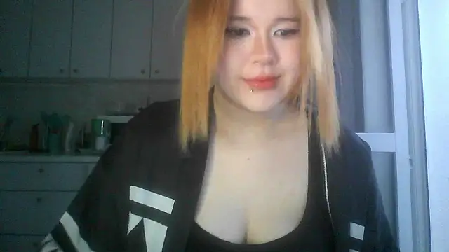 Amanda Mia  online show from 06-30-26, 04:07