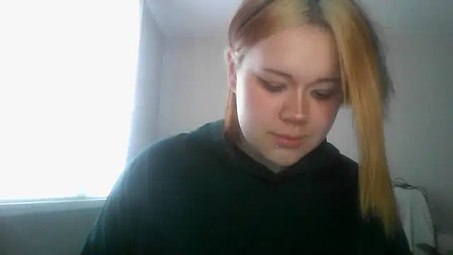 Snapshot of Amanda_Mia_ chatting on 06-05-26, 05:23 Amanda Mia online show from 06-05-26, 05:23