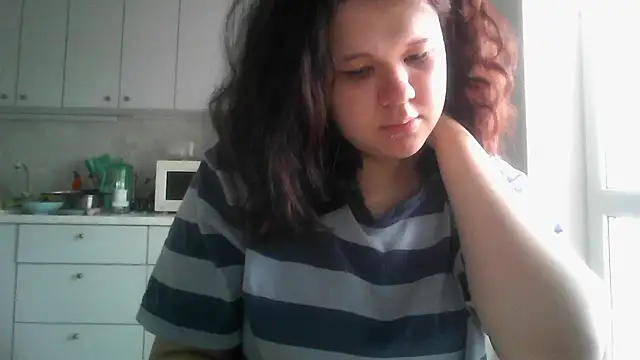 Snapshot of Amanda_Mia_ chatting on 05-13-26, 08:32 Amanda Mia online show from 05-13-26, 08:32