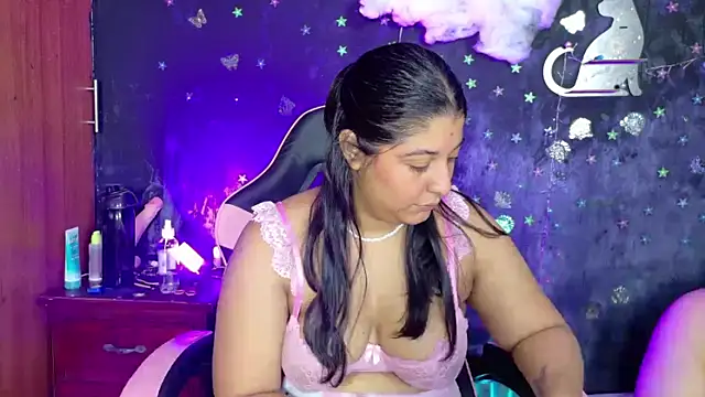 Snapshot of TinyCuckSph chatting on 06-10-26, 02:40 TinyCuckSph online show from 06-10-26, 02:40