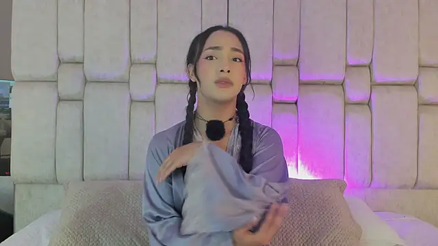 AriBloom7 online show from 06-24-26, 08:06